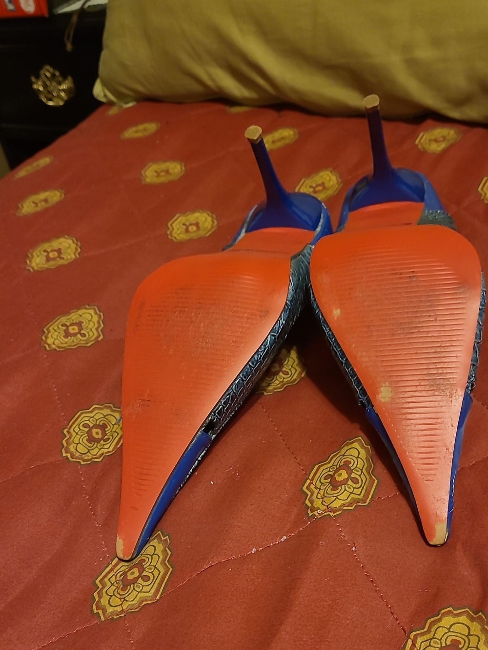 Shoes - Picture 3 of 4